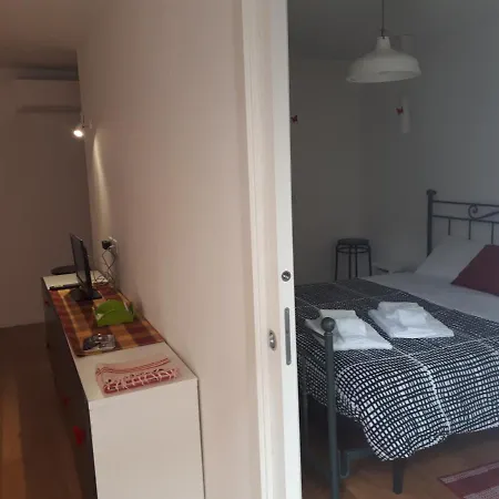 Campus Bed & Breakfast 4*